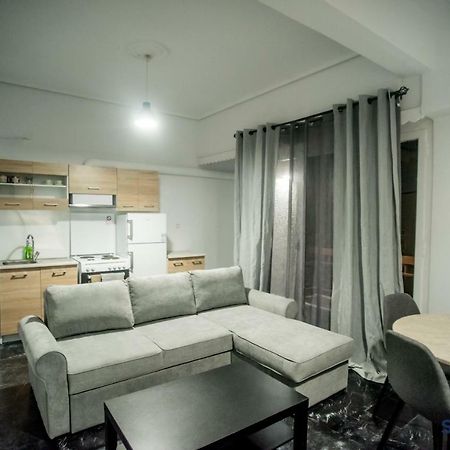 Explore Greece From Bright City Centre Apartment Chalkís Exteriör bild